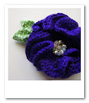 crocheted peony brooch tutorial