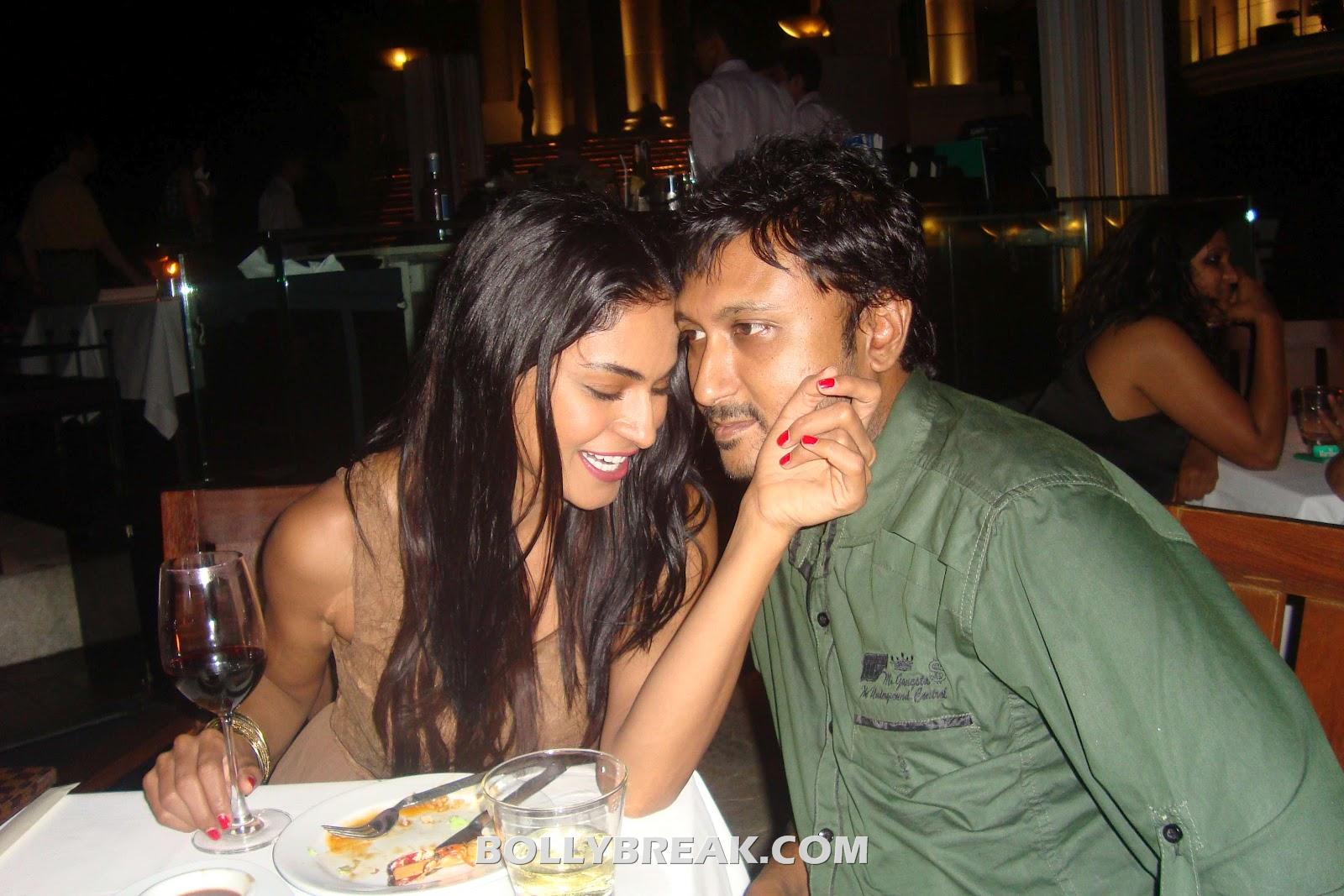  Veena Malik Hemant Madhukar  -  Veena Malik Hemant Madhukar Leaked Private Pics