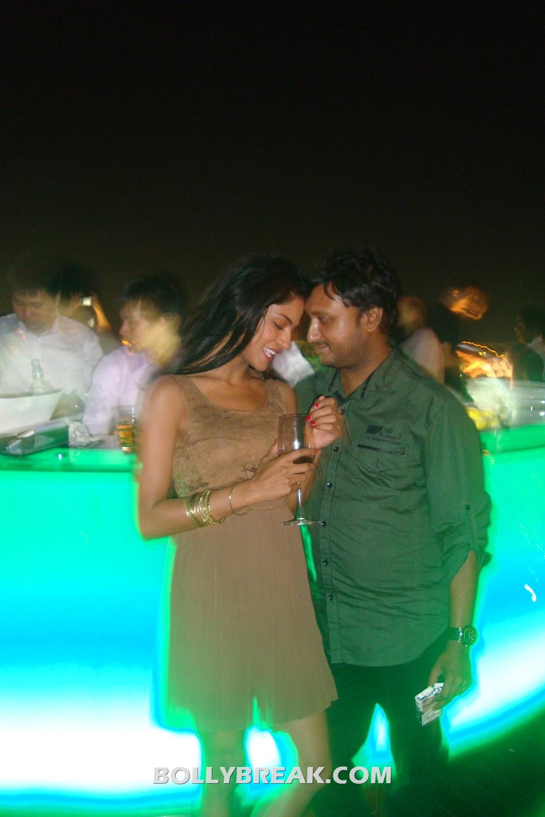  Veena Malik Hemant Madhukar  -  Veena Malik Hemant Madhukar Leaked Private Pics