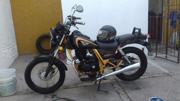 Milestone 150cc, todo en regla -12