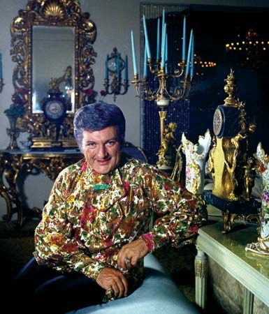 Liberace, 1974.