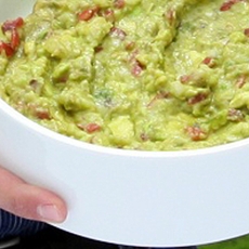 Light Tomatillo Guacamole