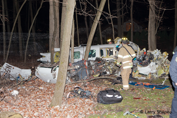 plane crash in Riverwoods IL 11-28-11