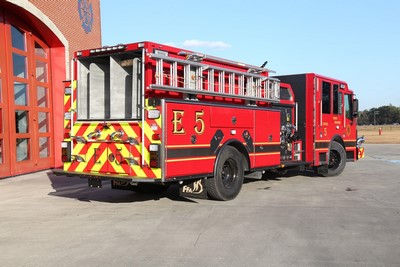 Ferrara Igniter fire engine