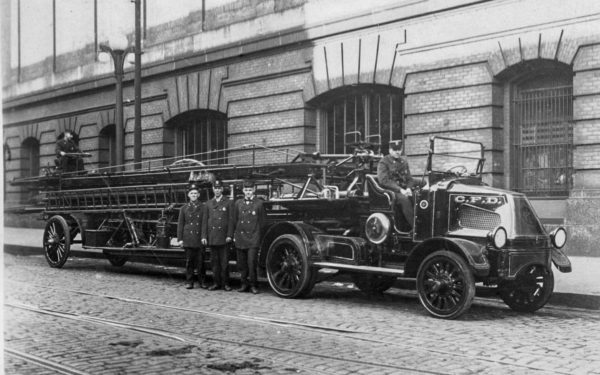 Howard Hensel shot of Chicago FD Truck 2