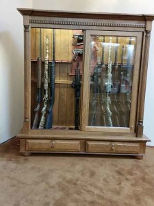 Simone-Amish-Gun-Cabinet-141810