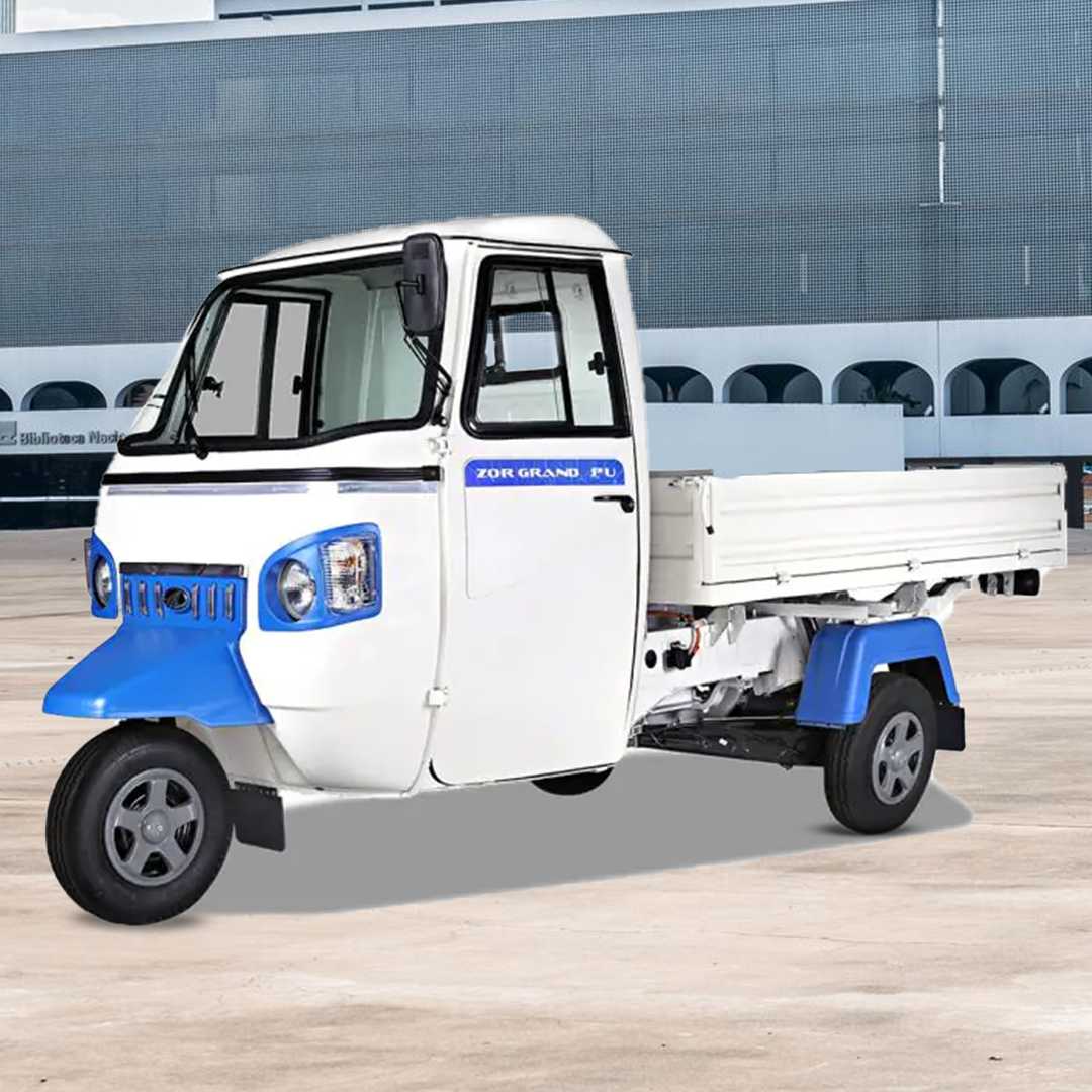 Mahindra - ZOR Grand PU