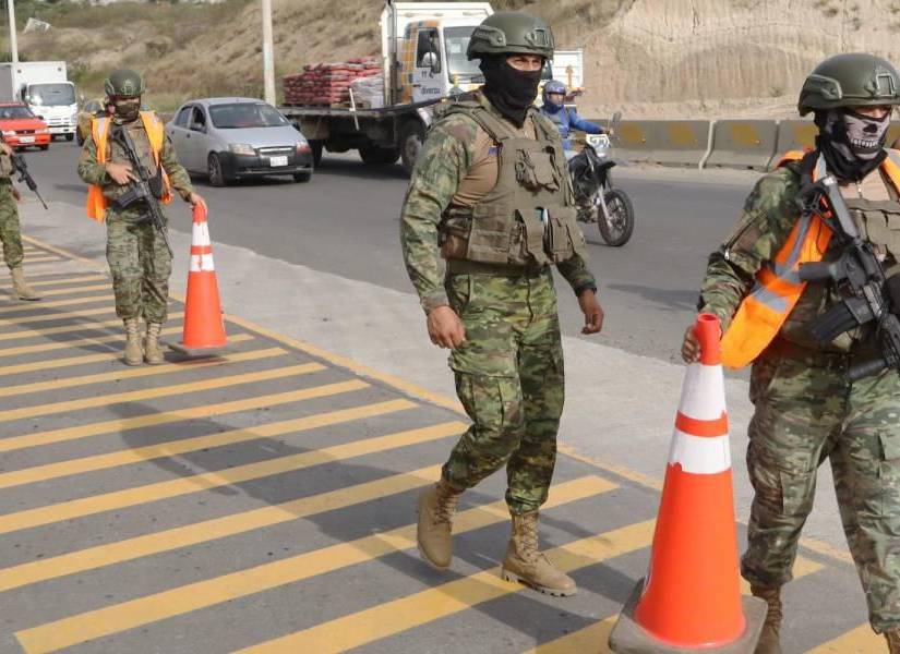 Fotografía (referencial) de los operativos CAMEX que realizan las Fuerzas Armadas.