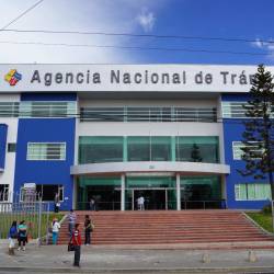 Fachada de las instalaciones de la Agencia Nacional de Tránsito, en Quito