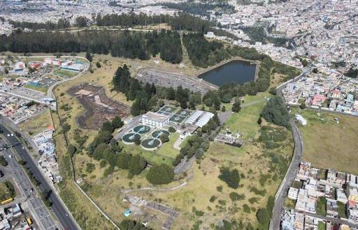 Vista aérea de Planta de Tratamiento de Agua Potable Puengasí, ubicada al oriente de Quito.