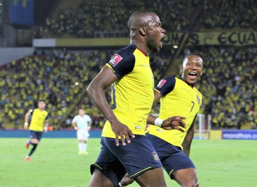 Enner Valencia, celebrando un gol en el Monumental de Barcelona SC.