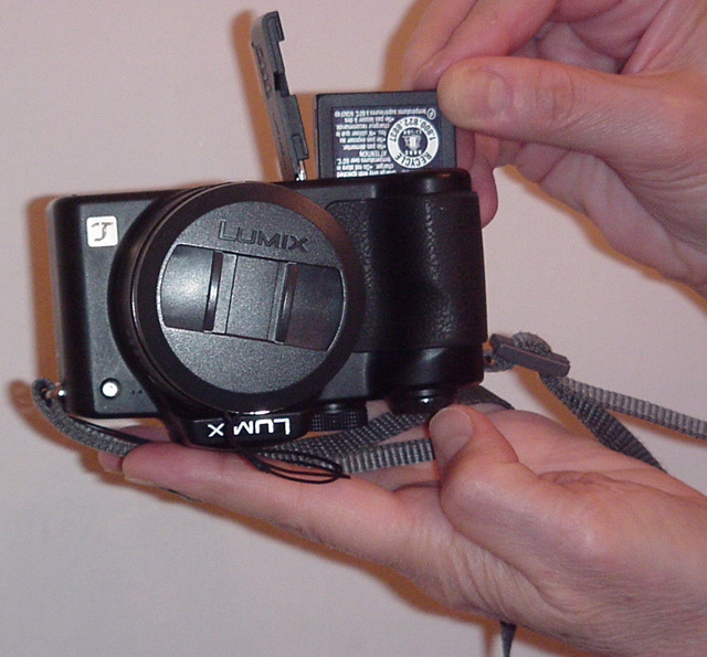 Panasonic Lumix battery compartment