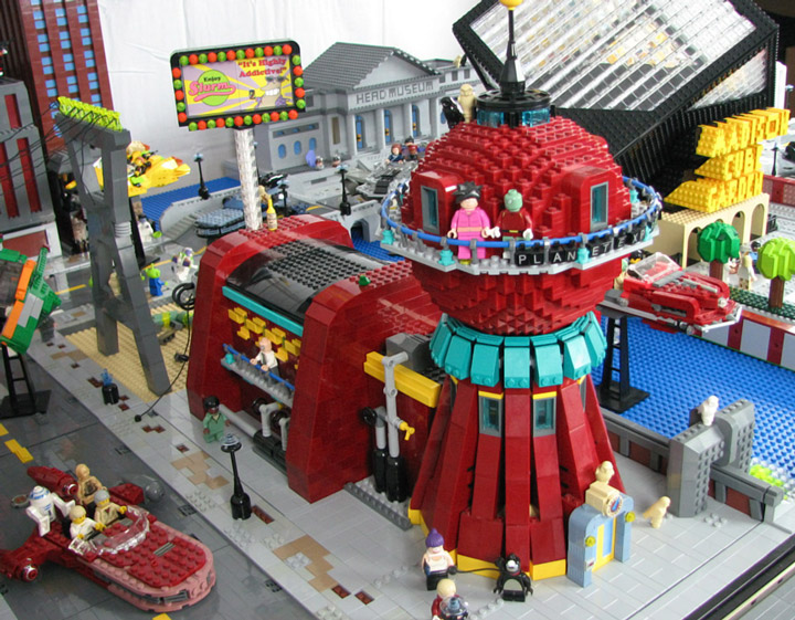 PepaQuin's Lego Futurama: The World of Tomorrow. Planet Express.