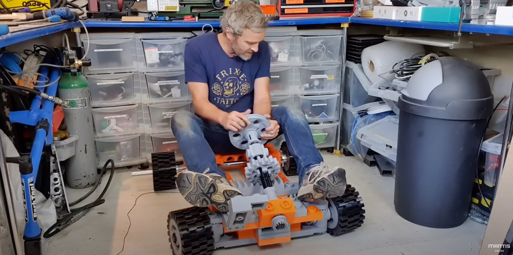 Zoom Around On This Life-Sized Lego Go-Kart, Mantis Hacks