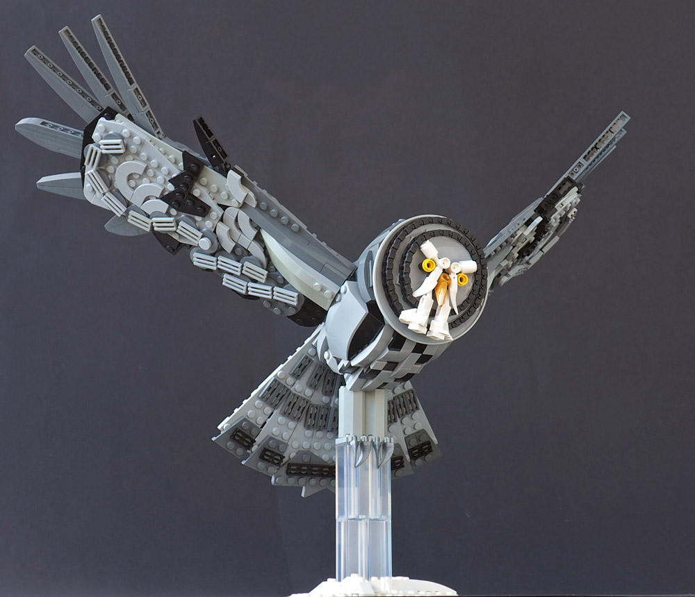 The Great Grey Owl Lego MOC