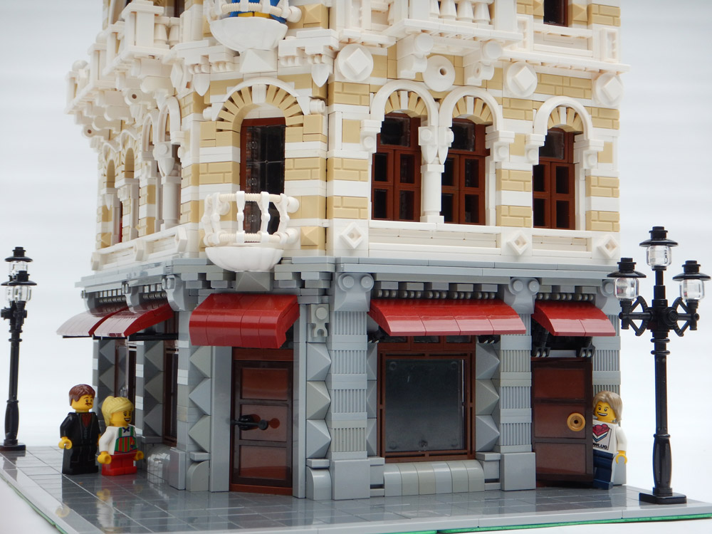 The Belle Epoche, A Lego Modular Style Building Entry Detail