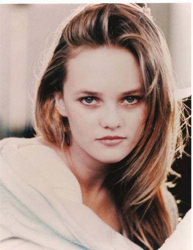 34awea2323 - vanessa-paradis Photo