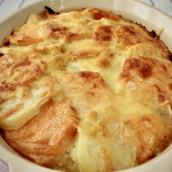 Cheesy Potato and Onion Bake