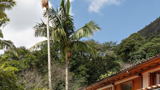 Entre amigos: retrofit suaviza estilo inglês em casa da serra, do empresário Marcelo Bastos, fundador da Farm