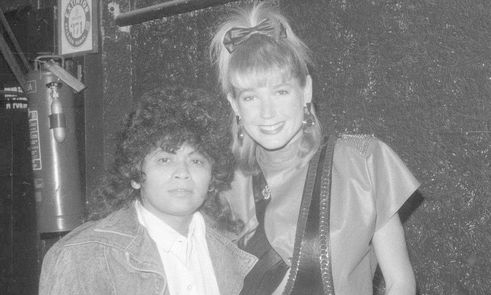 Xuxa ao lado da empresária Marlene Mattos, em 1987  — Foto: Arquivo / Agência O Globo