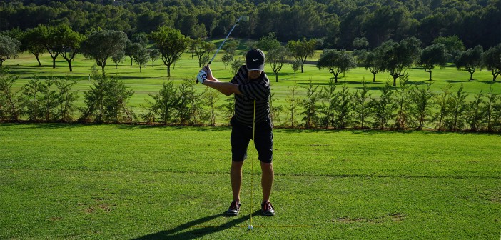 Golf Wedge Play Drill - Technique: Staying Centred