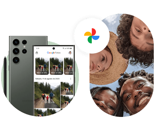 Una foto de cuatro amigos, sonriendo y mirando hacia abajo. En la parte inferior izquierda está la parte posterior de un Galaxy S23 Ultra, así como la pantalla de Google Fotos mostrando la misma foto. Arriba a la derecha, el icono de Google Fotos.