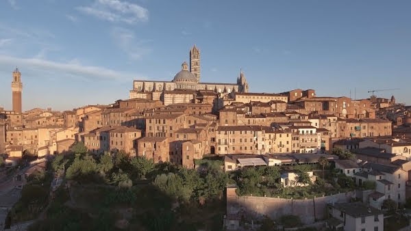 veduta di un tipico borgo Italiano