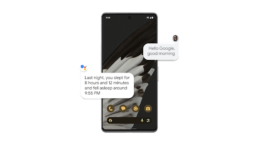 Android फ़ोन पर, Google Assistant का इस्तेमाल करके सुबह का रूटीन सेट किया जा रहा है. इसके बाद, Assistant बता रही है कि आपने पिछली रात कितने घंटों की नींद ली थी.