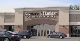 Raymour & Flanigan 实体店的入口。