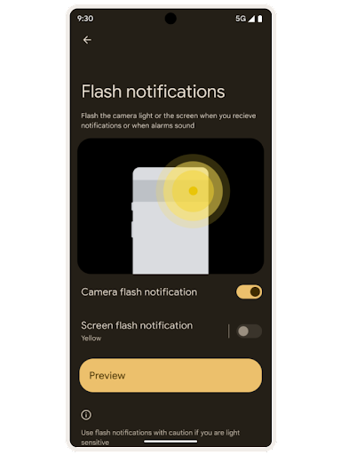 Schermata delle impostazioni di accessibilità Android per la funzionalità "Flash di notifica". Un'illustrazione della torcia posteriore dello smartphone illuminata con i pulsanti on/off per "Flash di notifica fotocamera" e "Flash di notifica schermo", insieme a un pulsante "Anteprima".