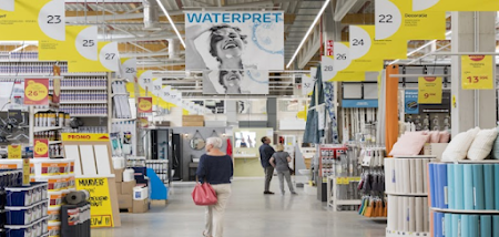 Interior of a Maxeda store