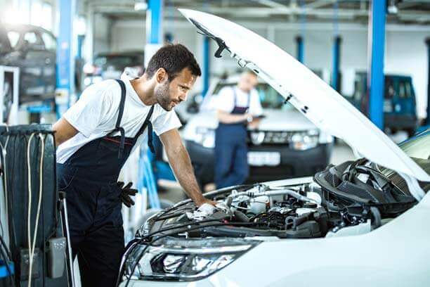 Car Mechanic Vista