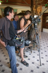 chez André Gourlet, tournage de Bricoleurs de Paradis, juillet 2010, ph.Bruno Montpied.jpg