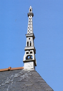 andrée clavaud,tuilerie de pouligny,épis de faîtage,art populaire insolite,poterie populaire