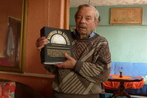 le gazouillis des éléphants,environnements populaires spontanés,éditions du sandre,halle saint-pierre,habitants-paysagistes naïfs,art immédiat