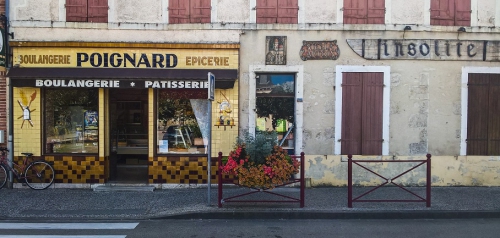 Boulangerie Poignard, insolite (2), Yonne, entre Gien et Villeneuve-les-Genêts.jpg