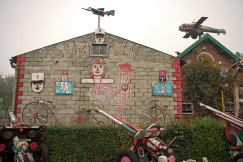 Arthur Vanabelle,la ferme,un des pignons décorés, ph.B.Montpied, 2008,-gr.jpg