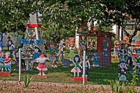 Jardin aux statues de Joseph Donadello, partie centrale, ph.B.Montpied, 2008.jpg