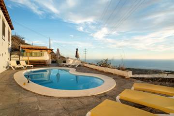 Villa for 4 people, with garden in Tenerife