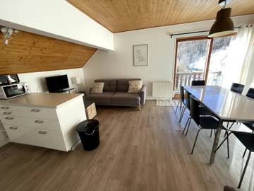 Vacation rental for 6 people, with balcony in France