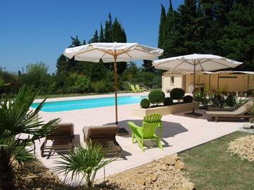 Villa for 4 people, with pool and terrace in Provence