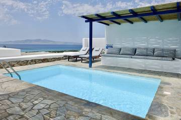 Villa for 4 people, with terrace and yard in Naxos