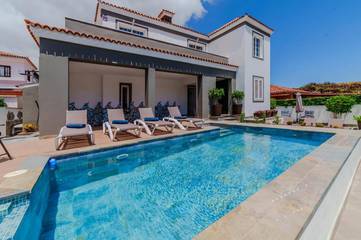 Villa for 2 people, with hot tub and pool as well as garden in Tenerife