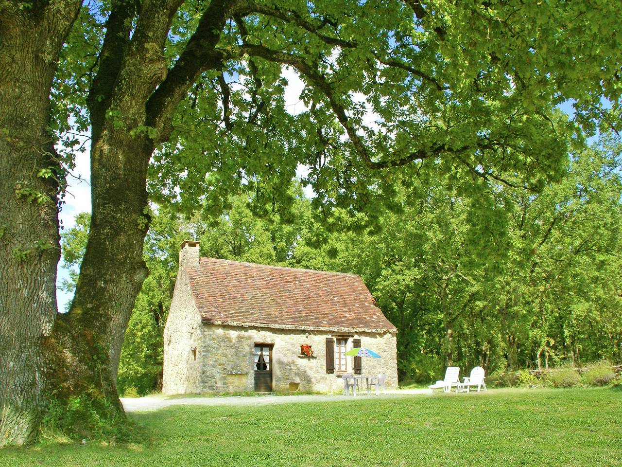 Vacation Rental for 2 Guests in Périgord Noir, Nouvelle-Aquitaine