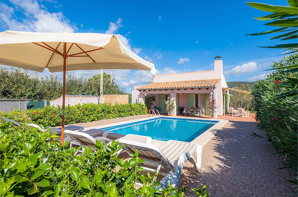 Holiday Homes & Rentals in Tenerife