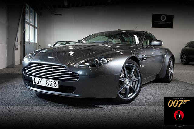 Aston Martin 007 JB  Aston Martin Vantage V8  -07 James Bond 007 Museum Nybro Sweden