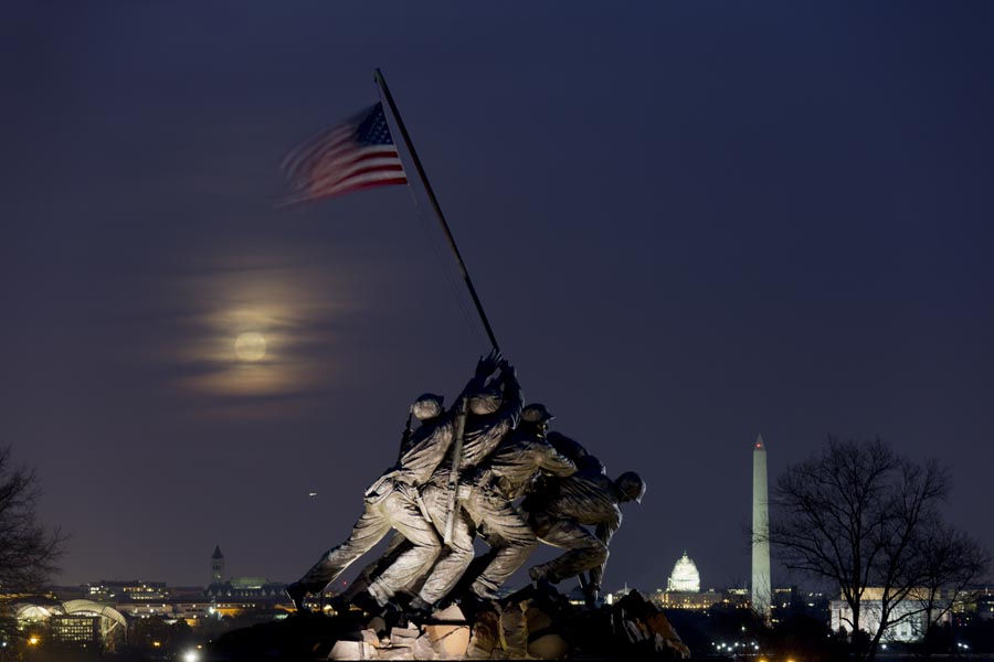 DC Monuments at Night Feb 16 02