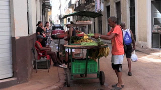 Menos pan, poco arroz y ni rastro de aceite: la crisis se agudiza en Cuba