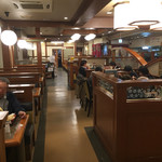 和風料理　金比羅亭 - 店内をパシャ 
平日の１８時です