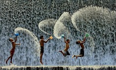 32 Charming Photos of Children Playing From Around The World.